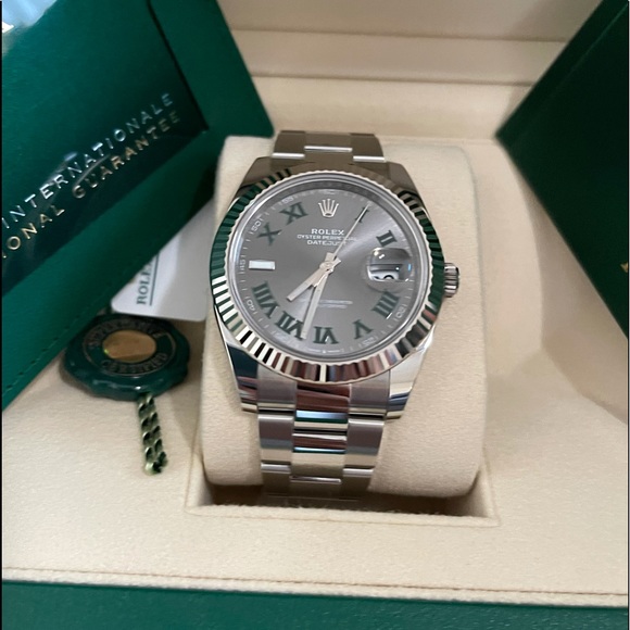 ROLEX OYSTER PERPETUAL DATEJUST 41 MM, FULL SET - Picture 9 of 13